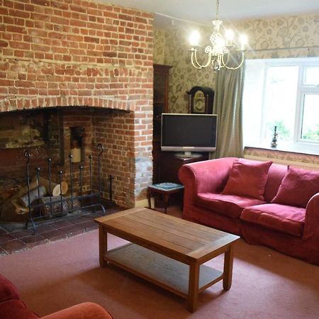 At The Farmhouse Hunters Hall Hotel Dereham Exterior photo